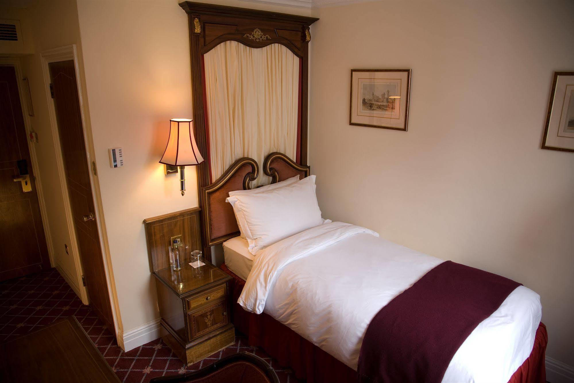 Отель The Rathbone Hotel, Fitzrovia Лондон